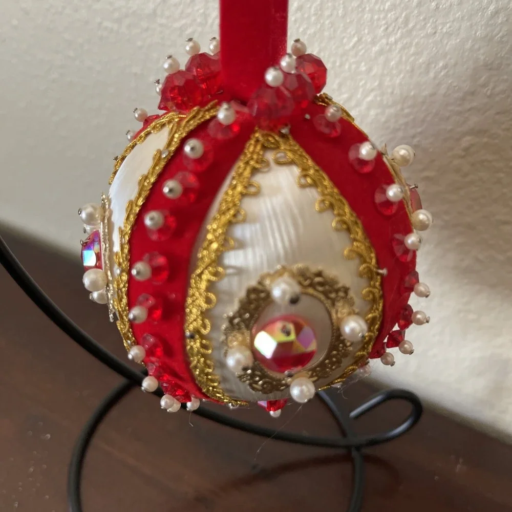 Vintage Bead‎ Sequin Push Pin Christmas Tree Ornament Red Gold Velvet Completed